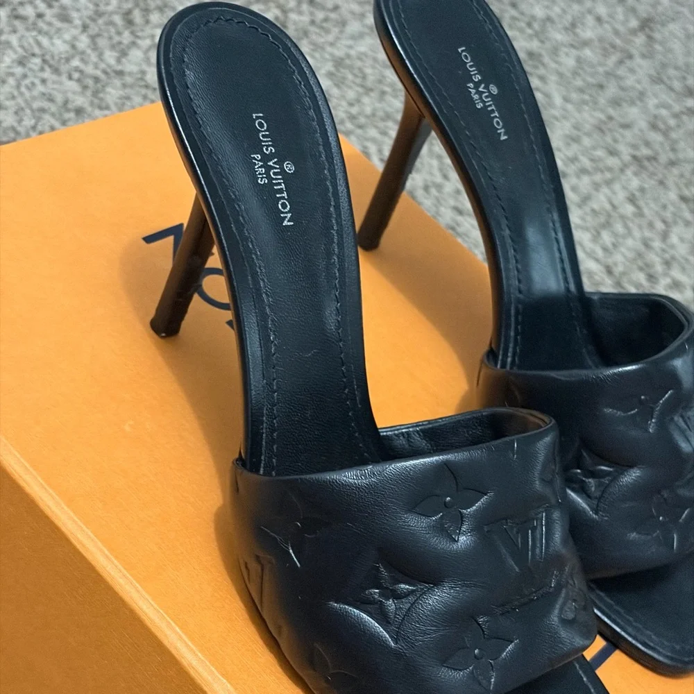 Louis Vuitton Black Embossed Heels - Picture 3 of 6